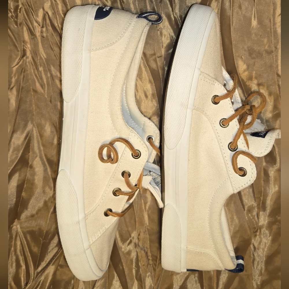 Used sneakers 💙 - Picture 6 of 7